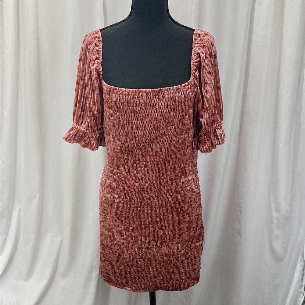 Lulu's Blush Smocked Mini Dress Size XL Velvet Feel Feminine Soft Girl Fitted